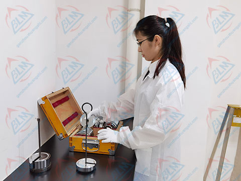 力学仪器校准图片