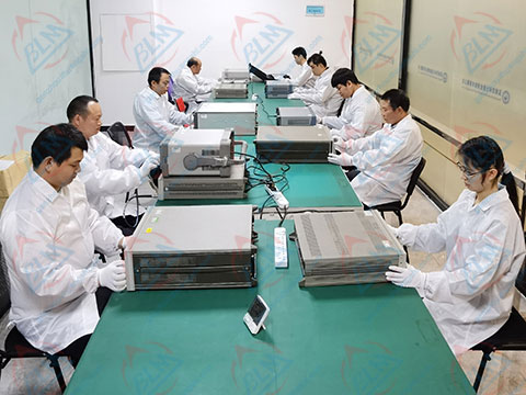 无线电仪器校准实验室图片